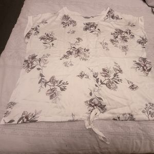 Reitmans satin style blouse, size L
